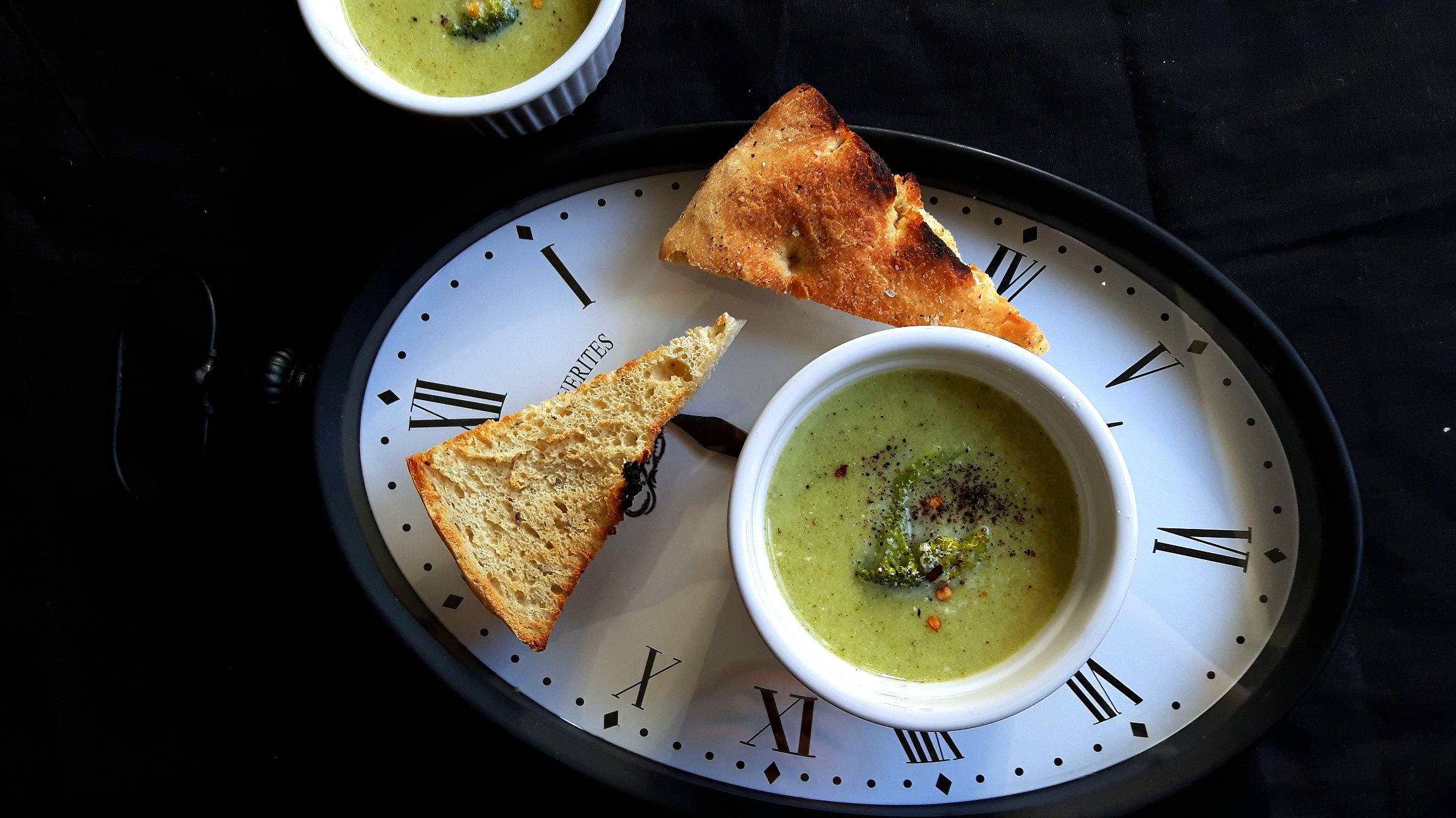 Supă cremă de broccoli - hrană verde pentru suflet :)